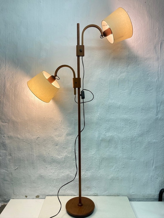 Image 1 of Domus dubbele booglamp van teakhout, design uit de jaren 70.