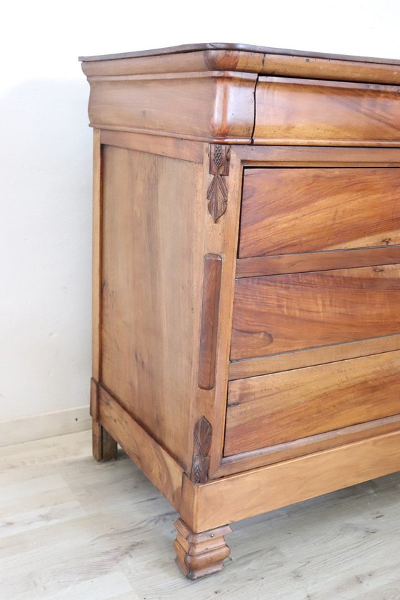 Image 1 of Commode ancienne en noyer massif, Italie, 19e siècle