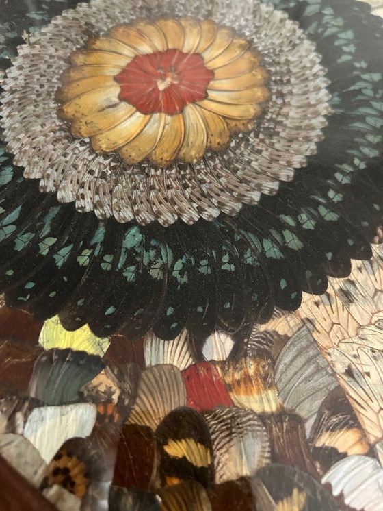 Image 1 of vassoio in legno decorato con ali di farfalla