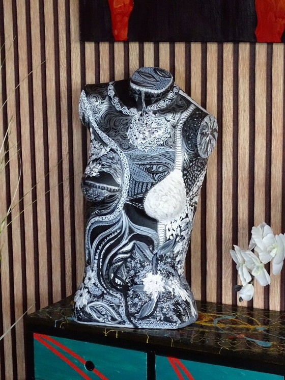 Image 1 of CB. busto di manichino bianco e nero