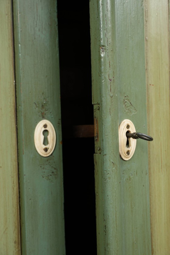 Image 1 of Antieke Hollandse servies/ keuken/ buffetkast uit begin 19e eeuw van grenenhout