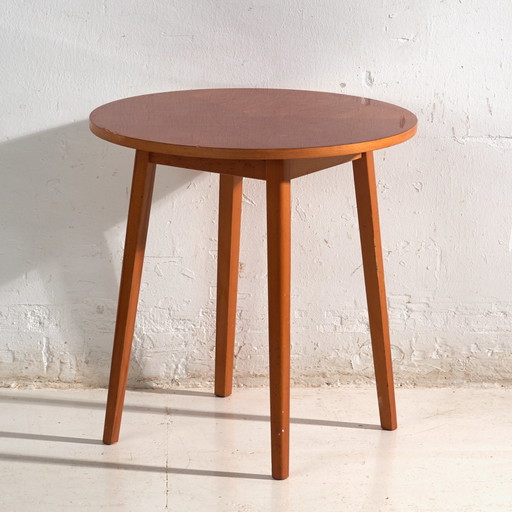 Vintage ronde bijzettafel van teakhout – Centraal-Europa, circa 1960