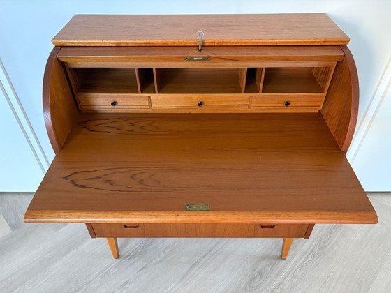 Image 1 of Escritorio exclusivo de Egon Ostergaard | Teca | SMI Suecia | Década de 1960