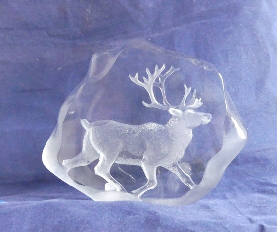 Image 1 of Mats Jonasson Renne en cristal de plomb Paperweight ow4AEB