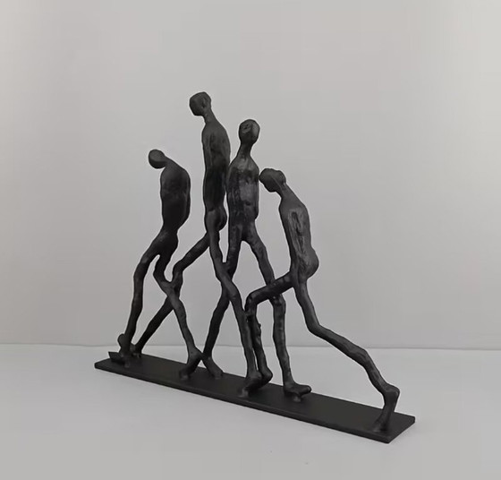 Scultura ispirata a Giacometti "Uomini vari che camminano" Ferro – Sculture, Iron (photo 5 of 11)