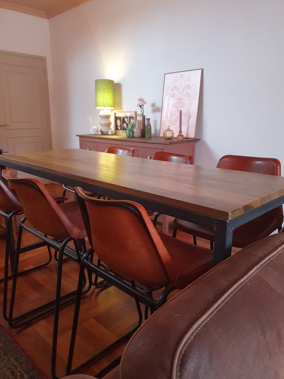 Image 1 of Industriële eettafel en stoelen / bartafel en barkrukken