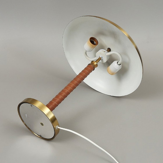 Image 1 of Boréns Borås B8456 – Brass and leather table lamp – Scandinavian design – Sweden, 1950s
