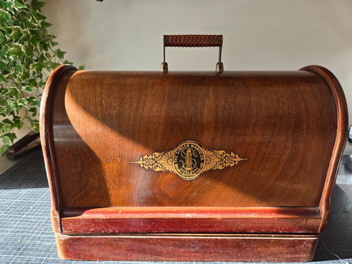 Machine à coudre Singer ancienne, modèle K128