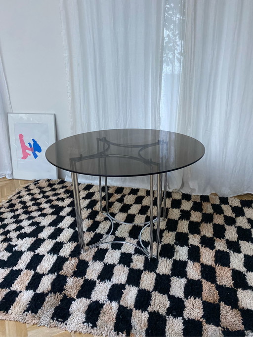 Tavolo da pranzo in cromo e vetro fumé
