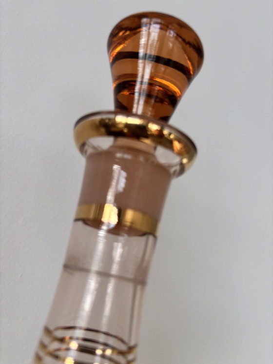 Image 1 of Decoratieve Boheemse Glazen Karaf met Gouden en Kleurbaden — Vintage Midden-Europees Glas