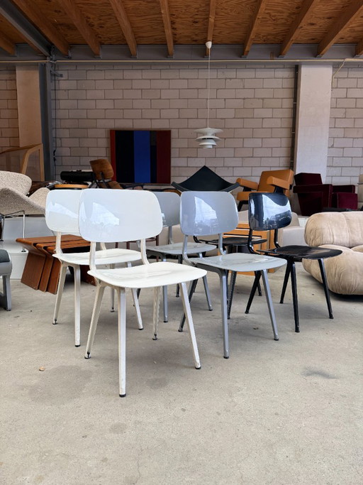 Revolt chairs by Friso Kramer (set of 6) – eetkamerstoelen, Metal, Plastic
