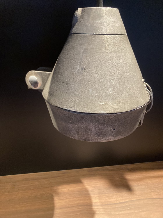 Image 1 of 2 lampes suspendues Philips vintage en aluminium