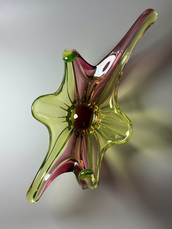 Image 1 of Grande centrotavola in vetro di Murano all'uranio di Seguso, Italia, anni '50-'60 — 50 cm