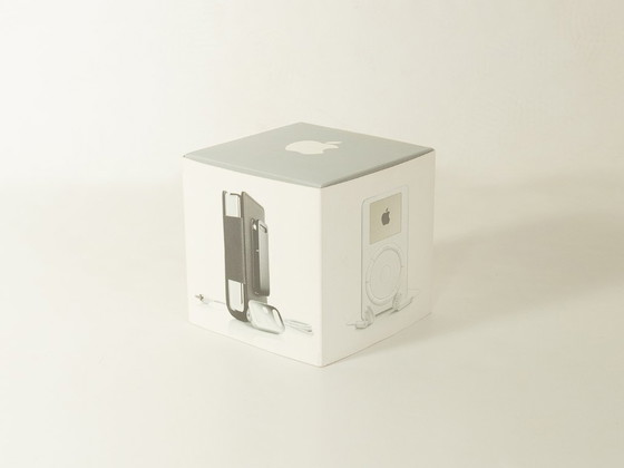 Apple iPod Classic (molette tactile) 10 Go – Décoration, Metal, Plastic (photo 7 of 9)