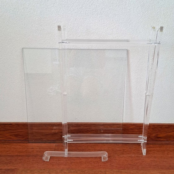 Image 1 of Table d'appoint pliante vintage des années 1970, en plexiglas transparent avec plateau en verre.