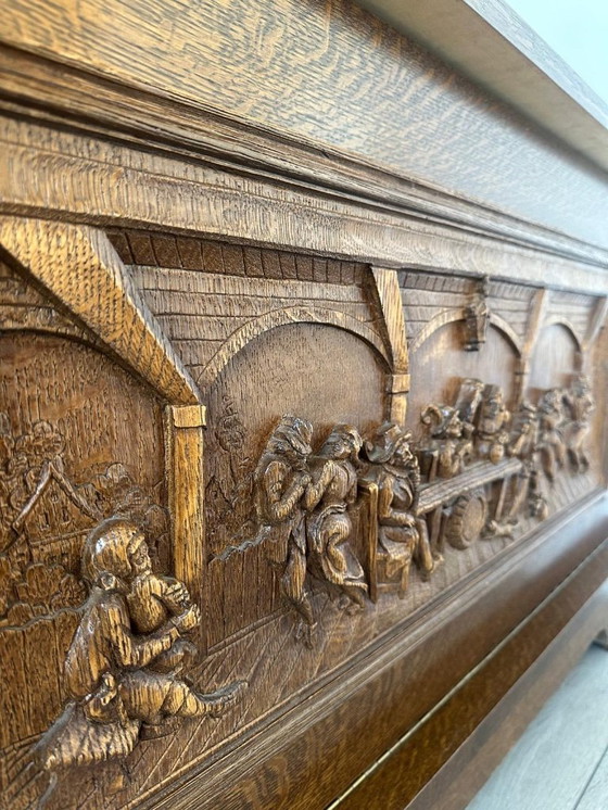 Image 1 of Cassapanca unica in quercia intagliata