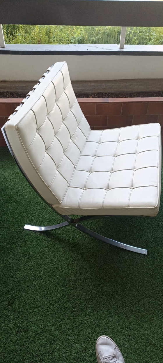 Image 1 of Barcelona armchair + Knoll footrest – Design Mies van der Rohe