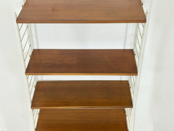 Image 1 of Wandplank met touwtjes / wandplank – design uit het midden van de vorige eeuw