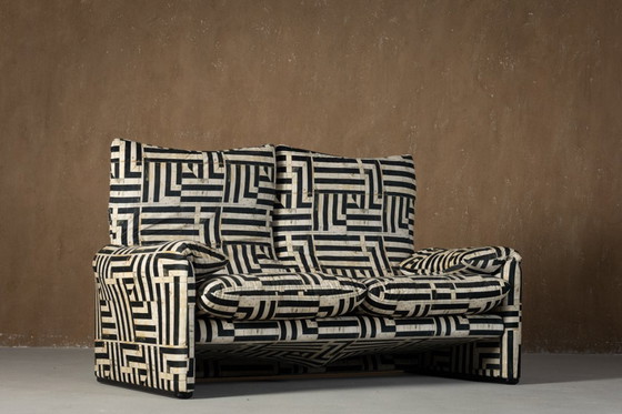 Image 1 of Vintage Maralunga tweezitsbank van Vico Magistretti voor Cassina (1970) in Myth fluweel