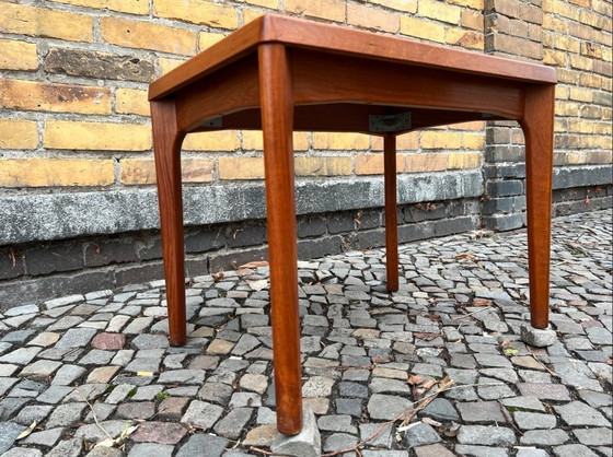 Image 1 of Danish Mid Century Teak Couch Tisch / Coffeetable Henning Kjærnulf für Velje Møbelfabrik