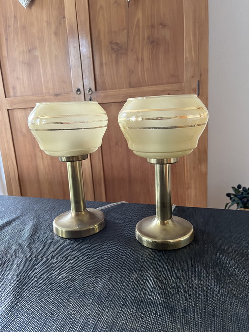 2 cute vintage table lamps!