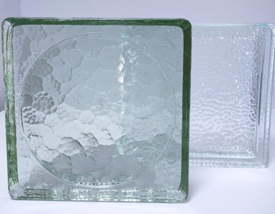 Image 1 of zwei Schmucktabletts aus Glas in Kopfsteinpflasterform aus den 1970er Jahren