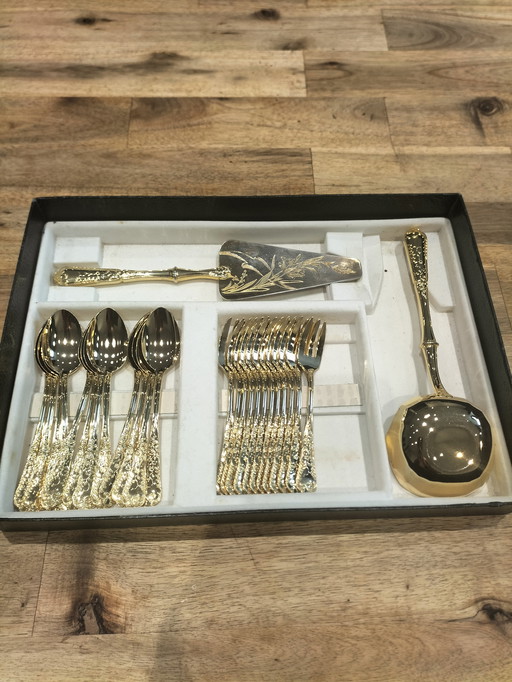 Servicio chapado en oro de 24 quilates