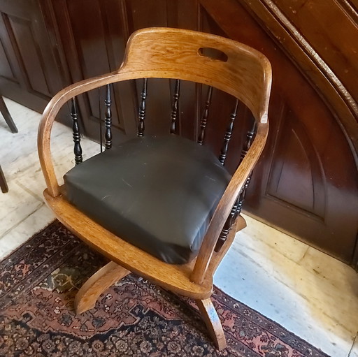 Sedia da capitano antica, mobilio per navi