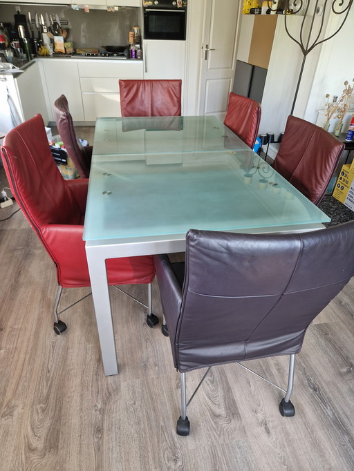 6 Montis Chaplin chairs with glass dining table