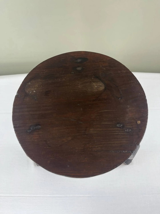 Ethnic tripod stool – Wood (photo 6 of 9)