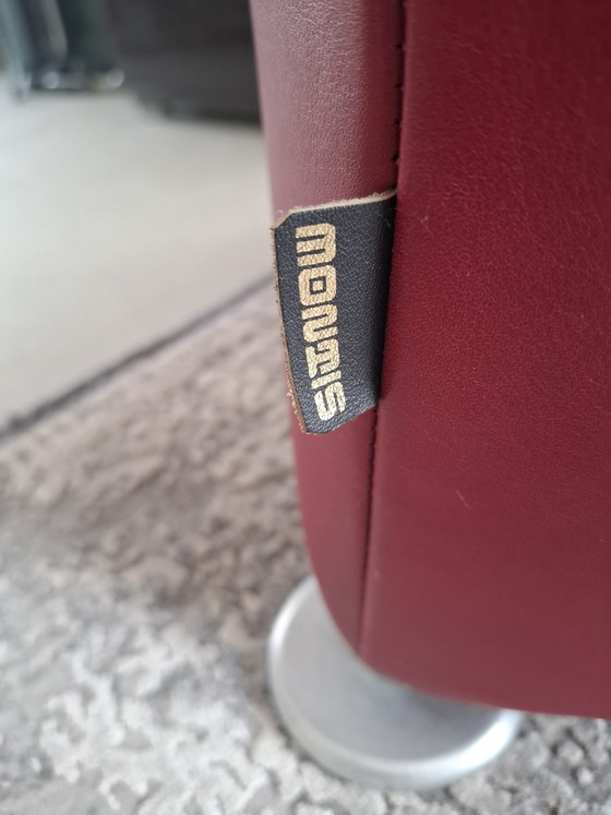 Image 1 of Montis Loge rode lederen designfauteuil + originele hocker, ontwerp Gerard van den Berg