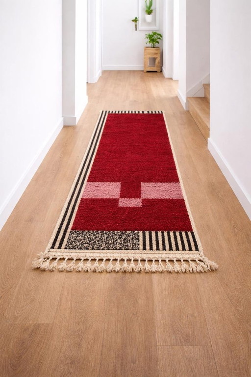 Handgemaakte traditionele rode halloper met patroon, 0,75/3 m – Alberto Bazzani, vloerkleden en tapijten, Wool (photo 2 of 5)