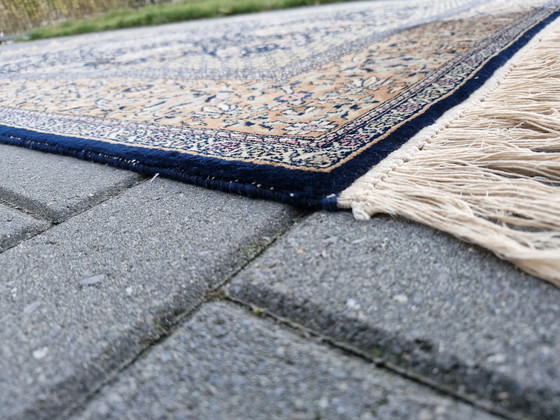 Image 1 of Handmade vintage tapijt