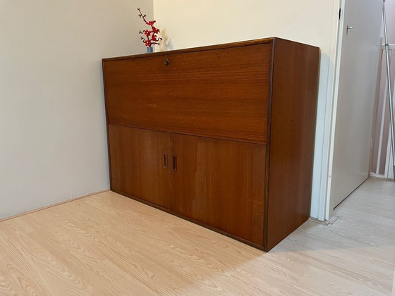 Image 1 of Beautiful wooden cabinet