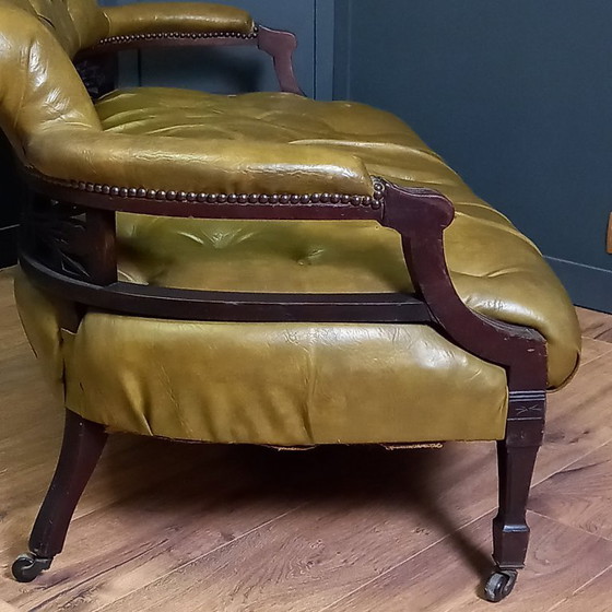 Image 1 of Sofá Chesterfield de dos plazas - Victoriano 1890-1910