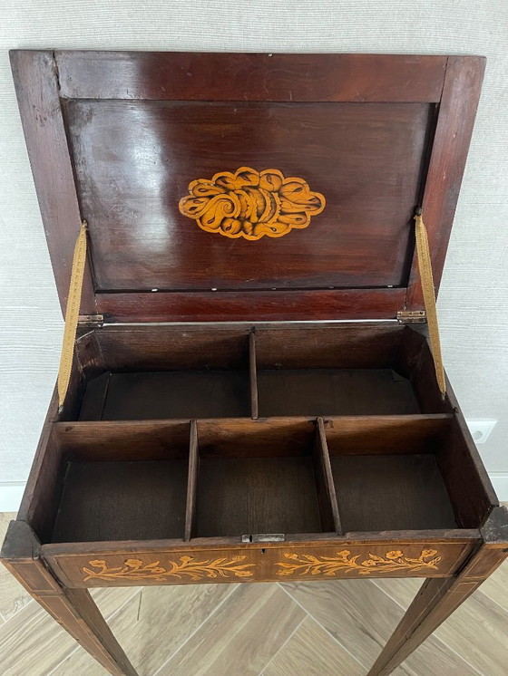 Image 1 of Mesa de manualidades