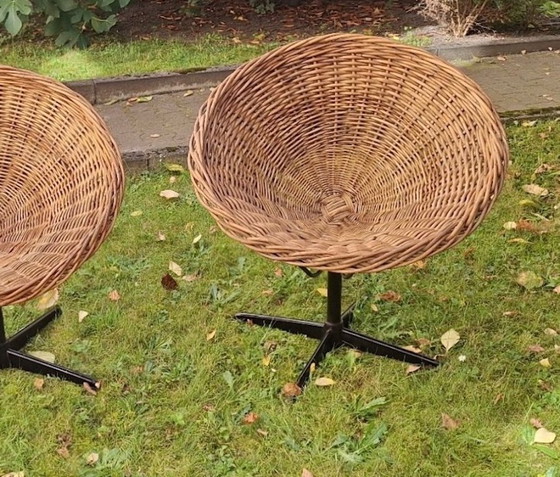 Image 1 of Coppia di poltrone a capsula in bambù e ferro con funzione girevole, anni '60