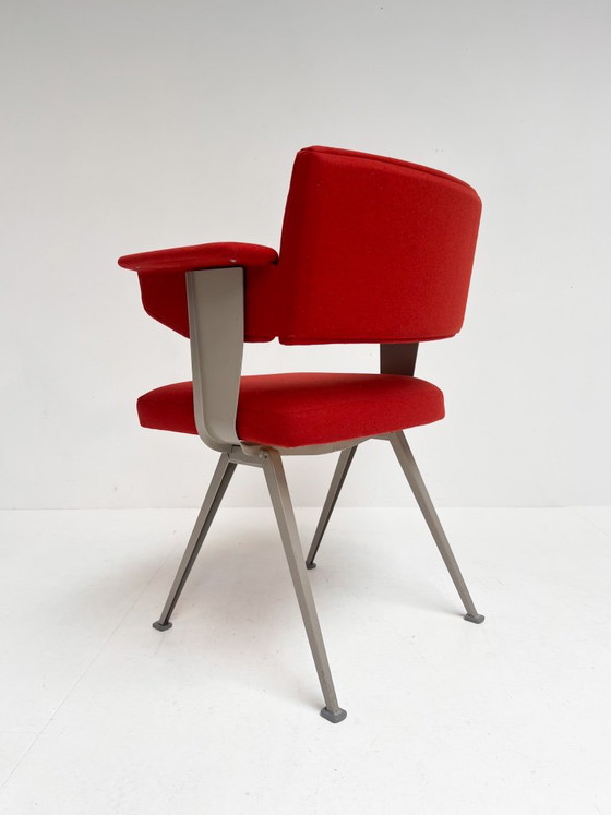 Dunkelroter Resort-Stuhl von Friso Kramer für Ahrend De Cirkel, 1970er Jahre – Sessel, Textile (photo 4 of 13)