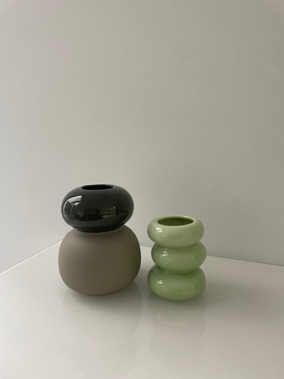 Image 1 of Set of 2 sculptural design vases in green and taupe