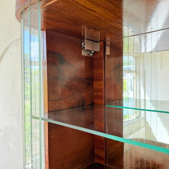 Image 1 of Vetrina pensile di lusso in legno con elementi in vetro