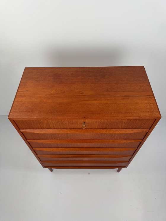 Image 1 of Finnish Mid-Century Chest of Drawers by Oy Wilhelm Schauman – Sculptural Teak Design