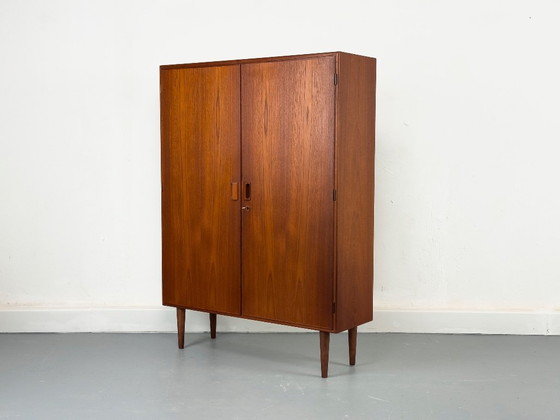 Image 1 of Deense kast in teakhout van Børge Mogensen voor Søborg Møbelfabrik, jaren 60