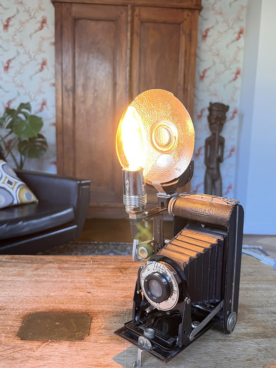 Image 1 of Lamp van balgcamera uit jaren veertig 