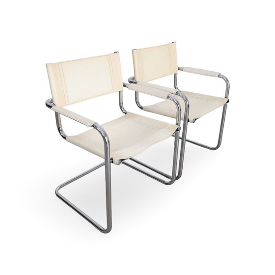 Image 1 of Set di 2 sedie a sbalzo in stile Bauhaus, simili a quelle di Mart Stam e Marcel Breuer.