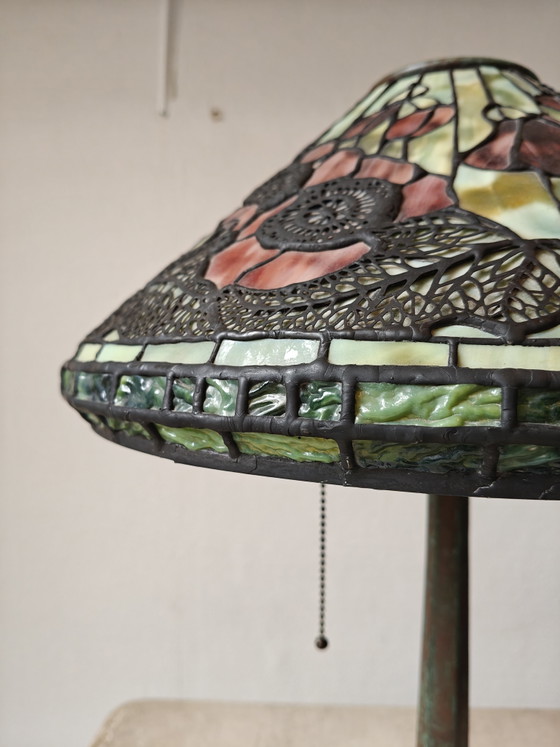 Image 1 of Reproduction of Tiffany poppy table lamp - bronze base