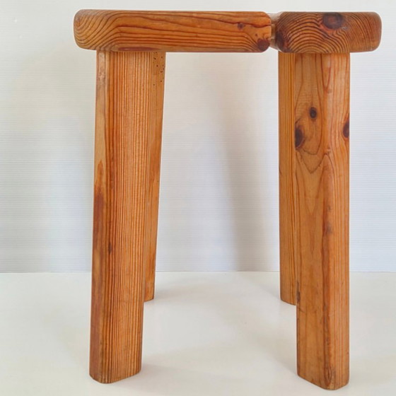 Image 1 of TABOURET VINTAGE SUEDOIS SCANDINAVE 1950 EN PIN DE OLOF OTTELIN POUR FINNSAUNA