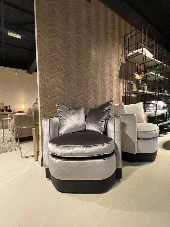 Image 1 of Fauteuil pivotant Adje avec housses de coussin décoratives assorties