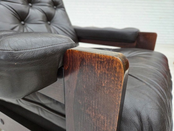 Image 1 of Deense fauteuil uit de jaren 70, bruin meubelleer, eikenhout.