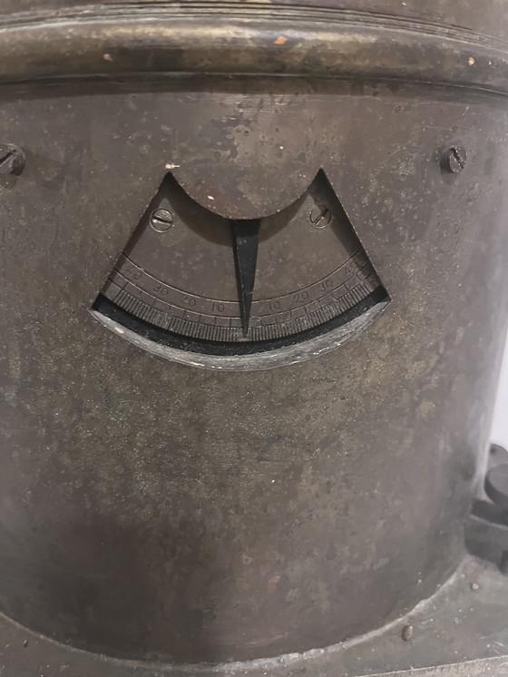 Image 1 of Instrument de navigation nautique ancien