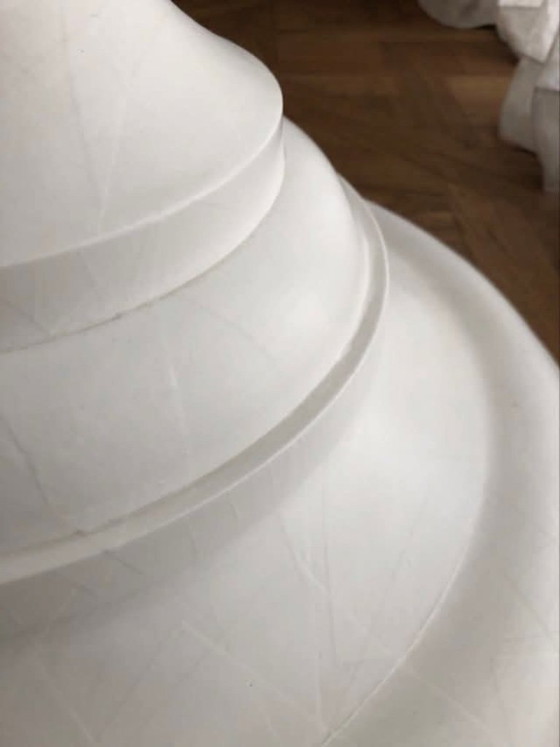 Image 1 of LAMPADA DA TERRA IN CARTA DI STUDIO JOB